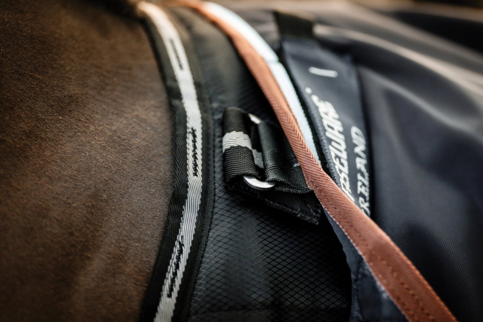 Horseware Easy-Layer Stable Plus Med 200g, Black/Black & Silver - 155 cm